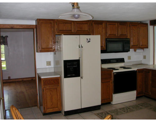 104 Hanlon Road Holliston, MA 01746 - Photo 5 of 11 Gallery Image 5