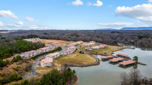 $929,900 | 1052 La Casa Court, Moneta, VA 24121