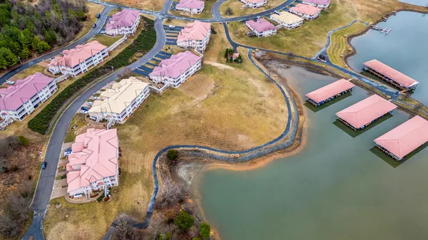 $929,900 | 1052 La Casa Court, Moneta, VA 24121