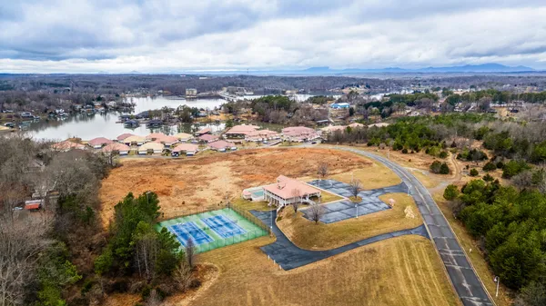 $929,900 | 1052 La Casa Court, Moneta, VA 24121