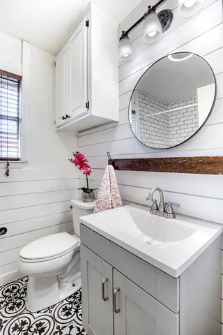 $330,000 | 521 Val Oak Court, Hurst, TX 76053