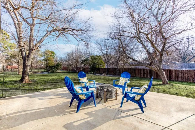 $330,000 | 521 Val Oak Court, Hurst, TX 76053