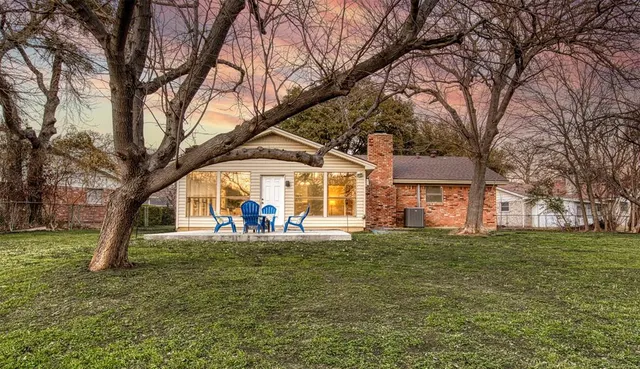 $330,000 | 521 Val Oak Court, Hurst, TX 76053