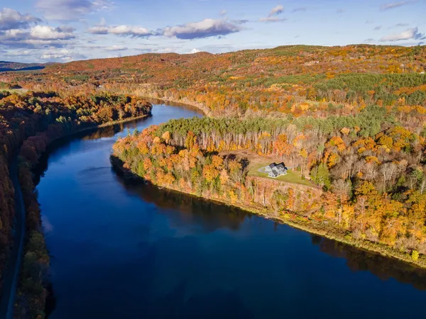 $2,495,000 | 30 Farr Road, Chesterfield, NH 03466