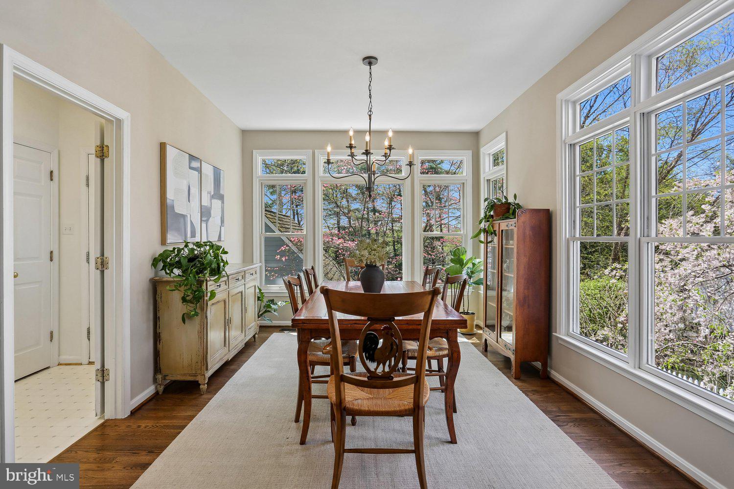 306 Beckwith Street Gaithersburg, MD 20878 - Photo 17 of 62 Breakfast/sun room off the kitchen