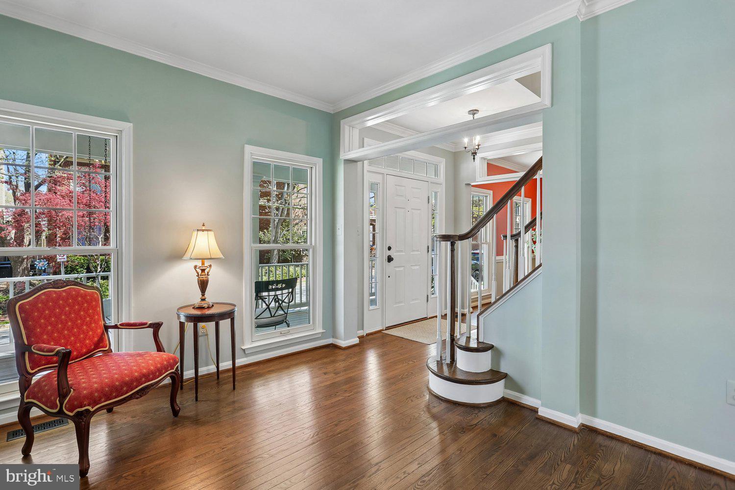 306 Beckwith Street Gaithersburg, MD 20878 - Photo 24 of 62 Spacious living room off the foyer