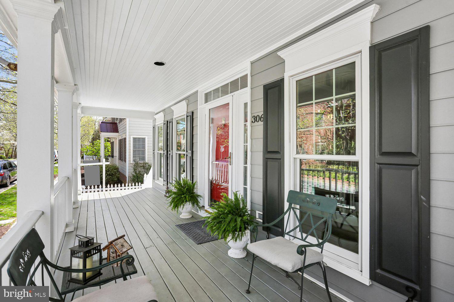 306 Beckwith Street Gaithersburg, MD 20878 - Photo 3 of 62 Welcoming front porch