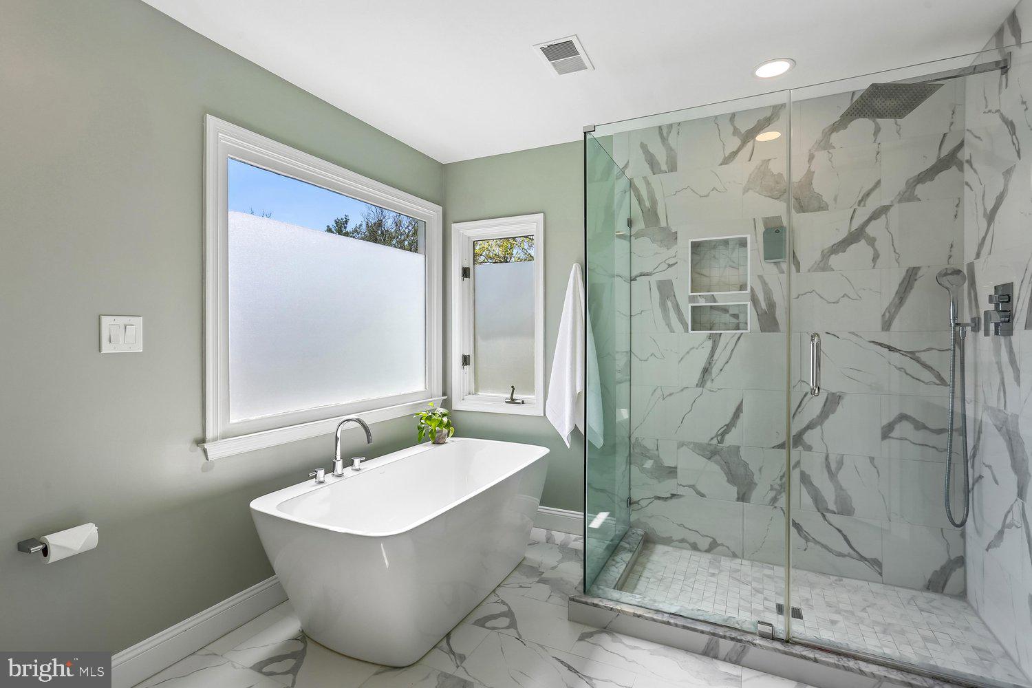 306 Beckwith Street Gaithersburg, MD 20878 - Photo 32 of 62 Bath w/ soaking tub& glass-enclosed shower