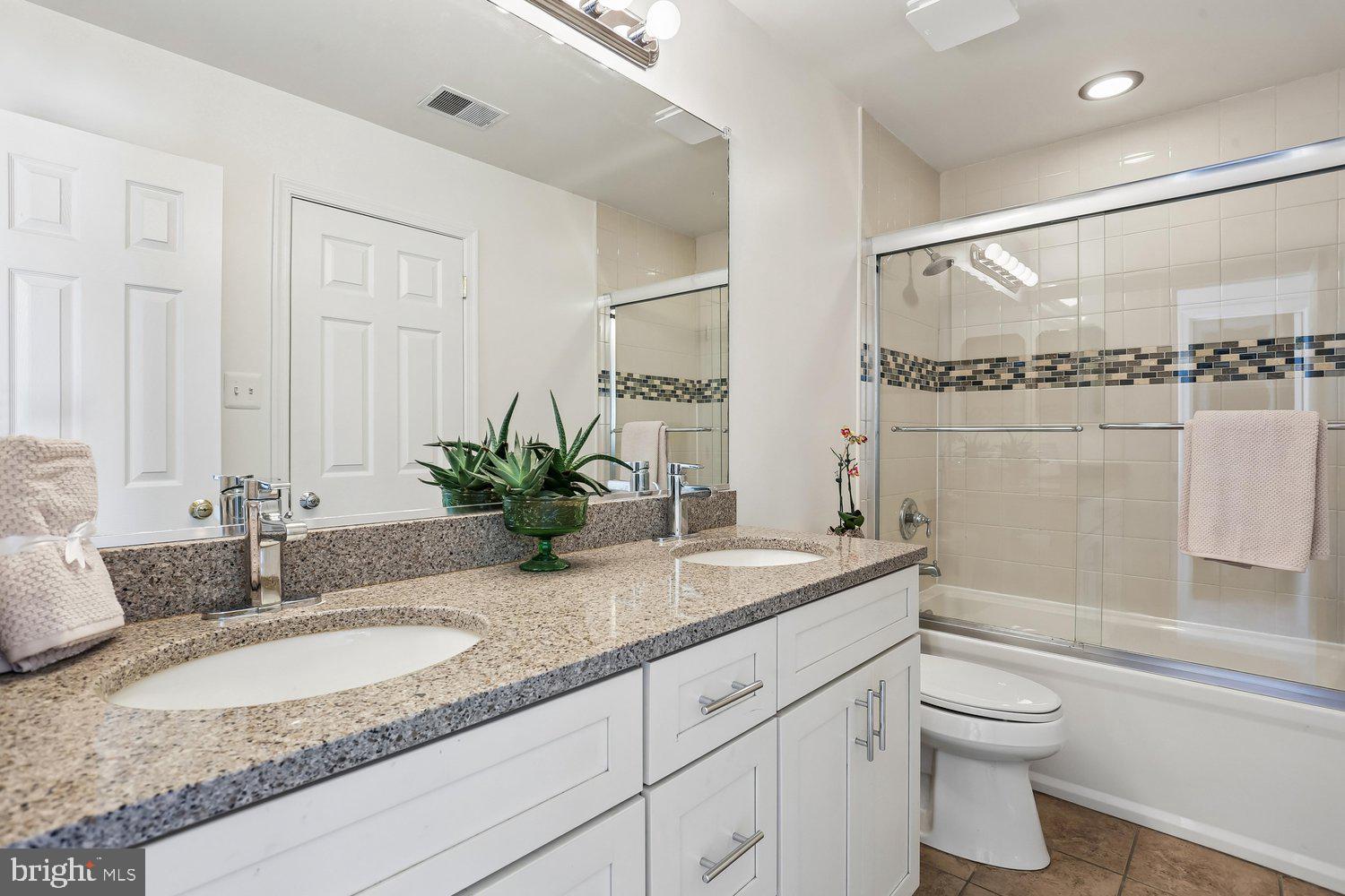 306 Beckwith Street Gaithersburg, MD 20878 - Photo 40 of 62 Hall bath w/ double-sink vanity