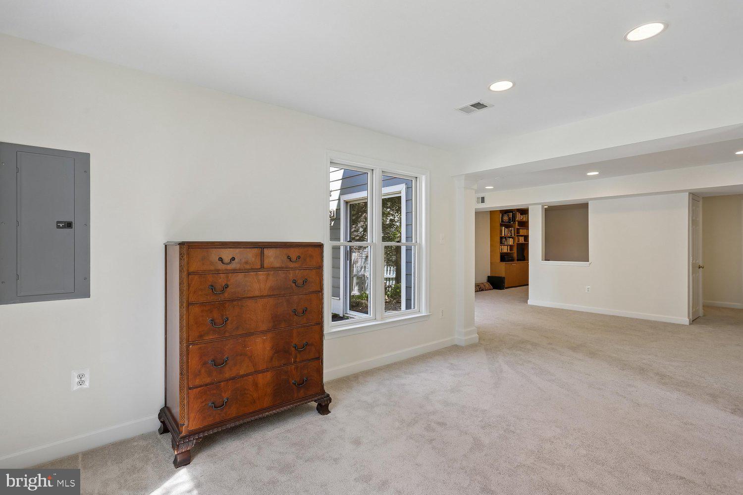 306 Beckwith Street Gaithersburg, MD 20878 - Photo 50 of 62 Multiple living areas