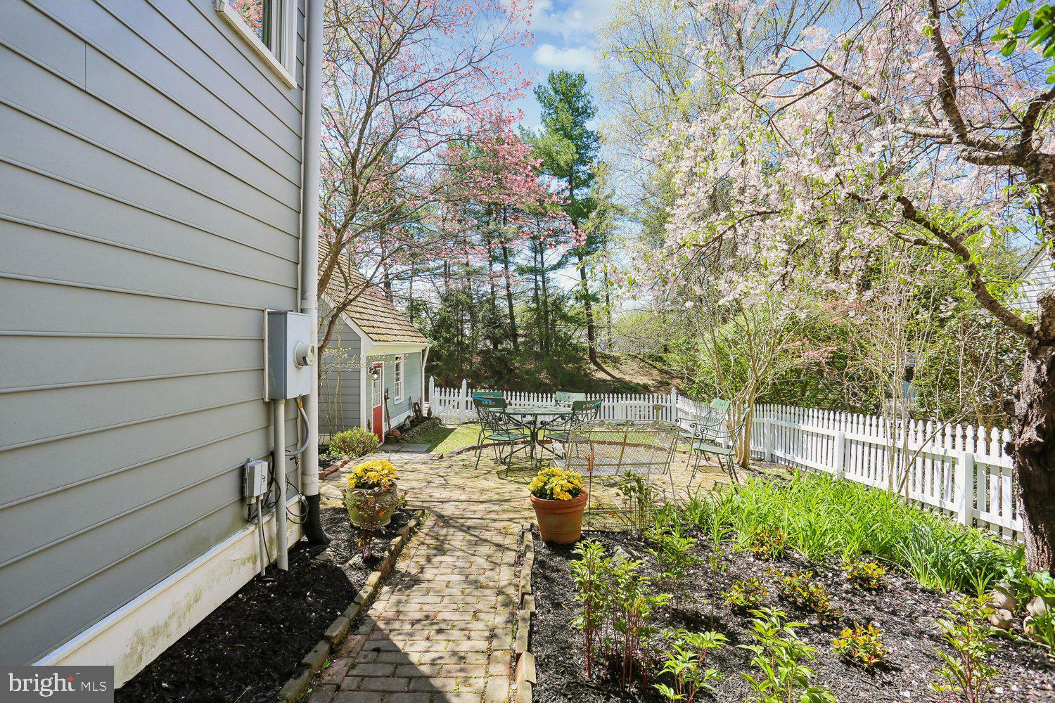 306 Beckwith Street Gaithersburg, MD 20878 - Photo 59 of 62 Private yard with garden details