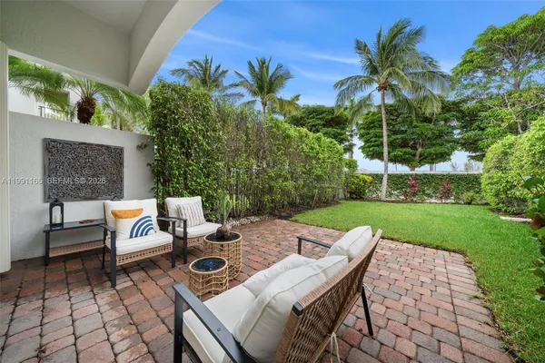 $6,900 | 896 Spinnaker Drive, Unit 896, Hollywood, FL 33019