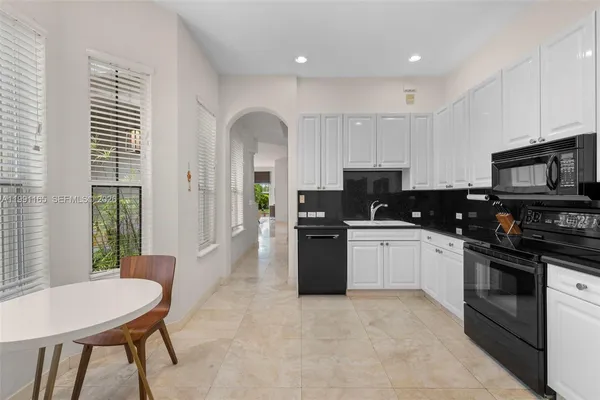$6,900 | 896 Spinnaker Drive, Unit 896, Hollywood, FL 33019