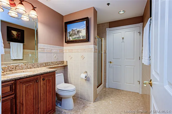 $450,000 | 1 Riverpointe Plaza, Unit 905, Jeffersonville, IN 47130