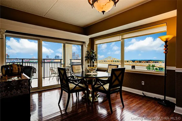 $450,000 | 1 Riverpointe Plaza, Unit 905, Jeffersonville, IN 47130