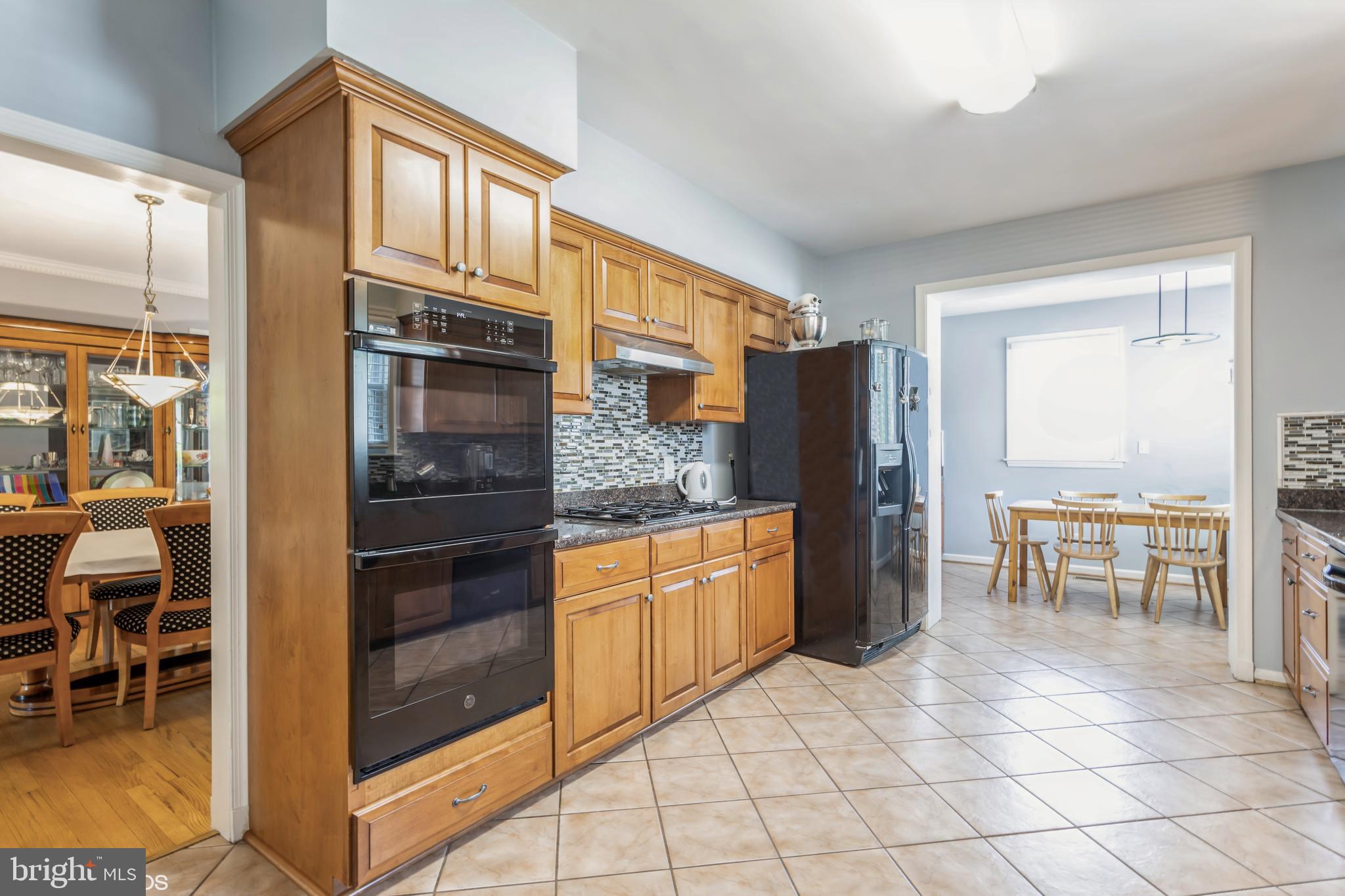 3216 Fallstaff Road Baltimore, MD 21209 - Photo 16 of 59