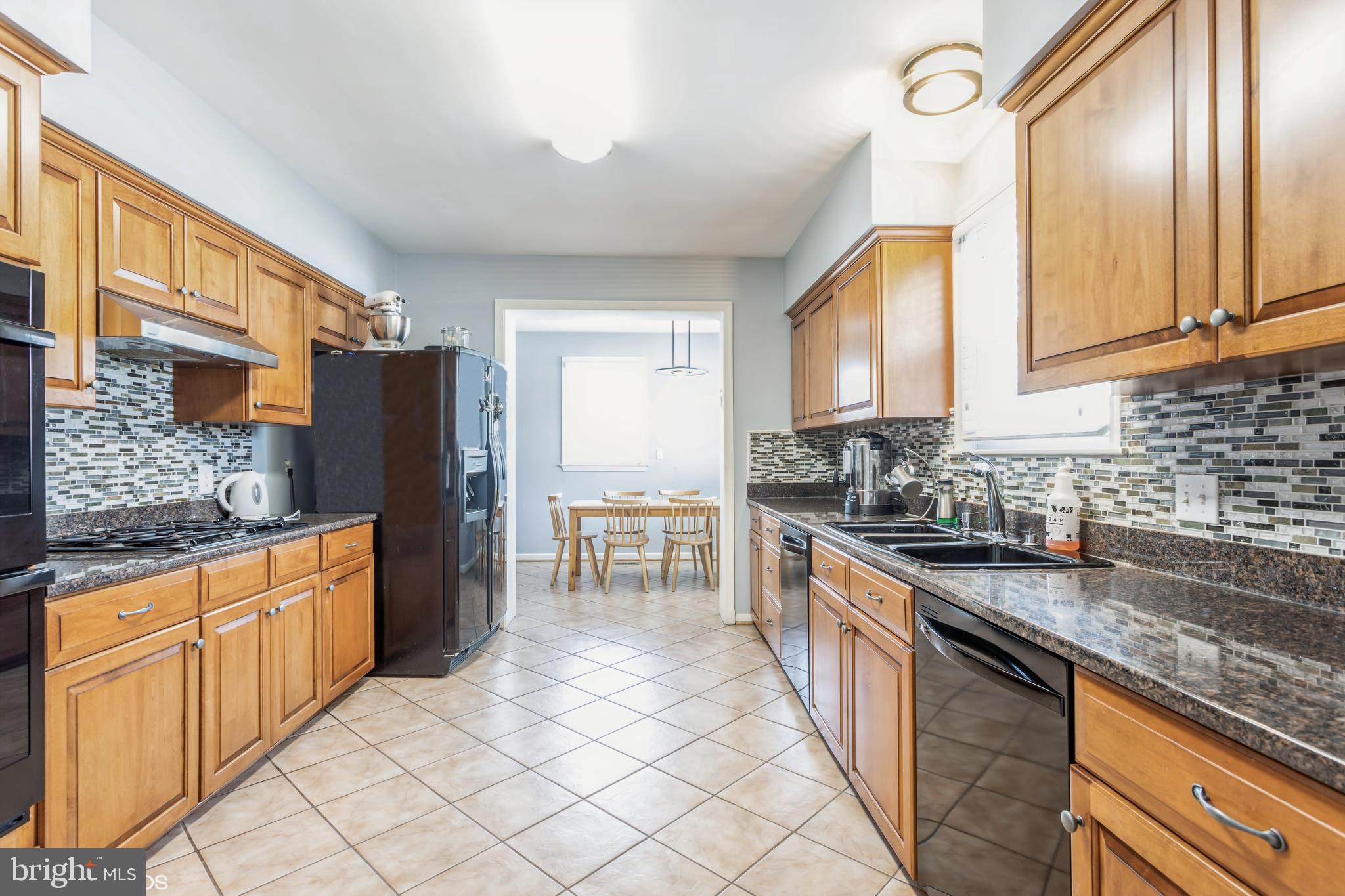 3216 Fallstaff Road Baltimore, MD 21209 - Photo 18 of 59