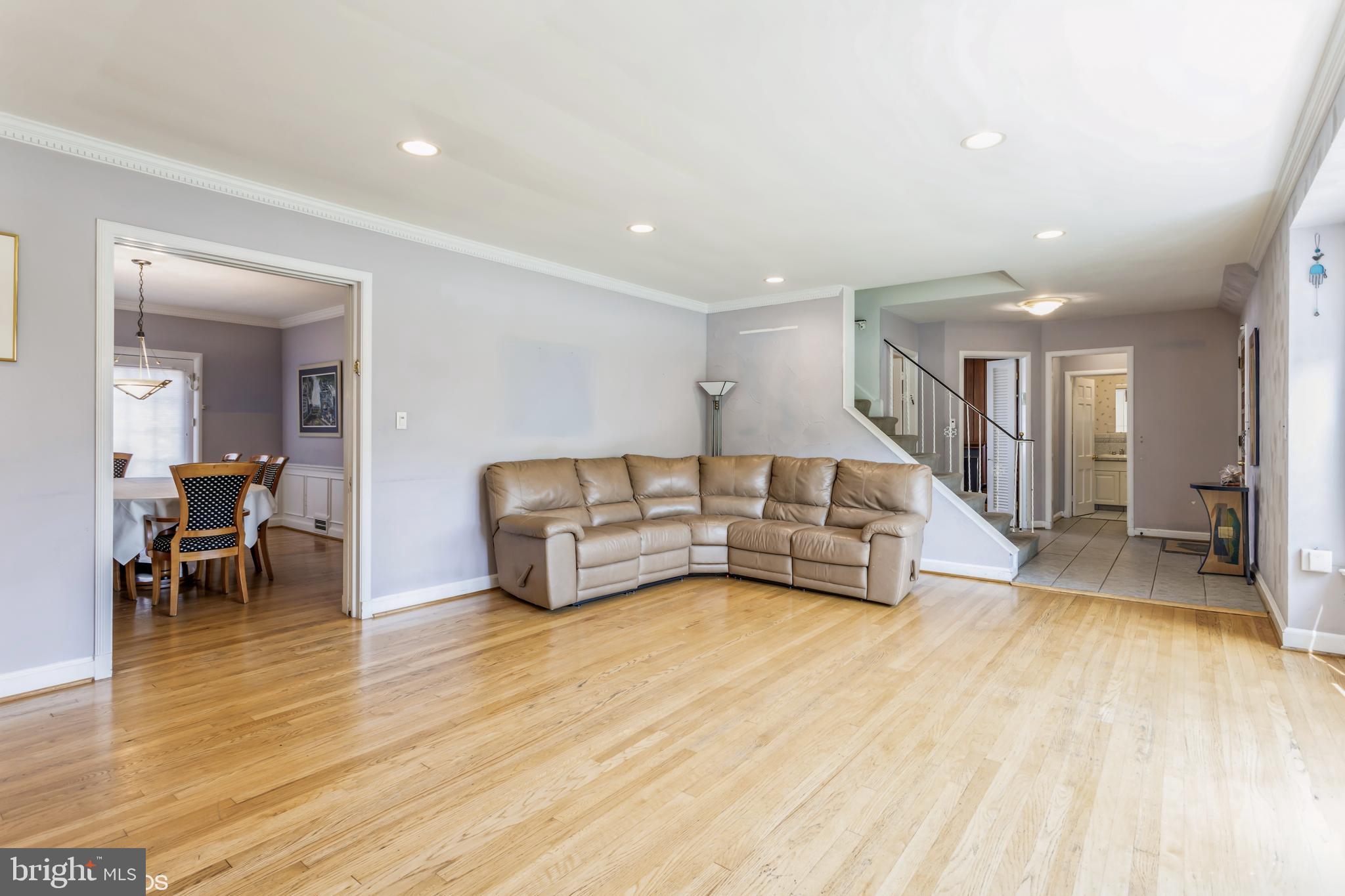 3216 Fallstaff Road Baltimore, MD 21209 - Photo 7 of 59