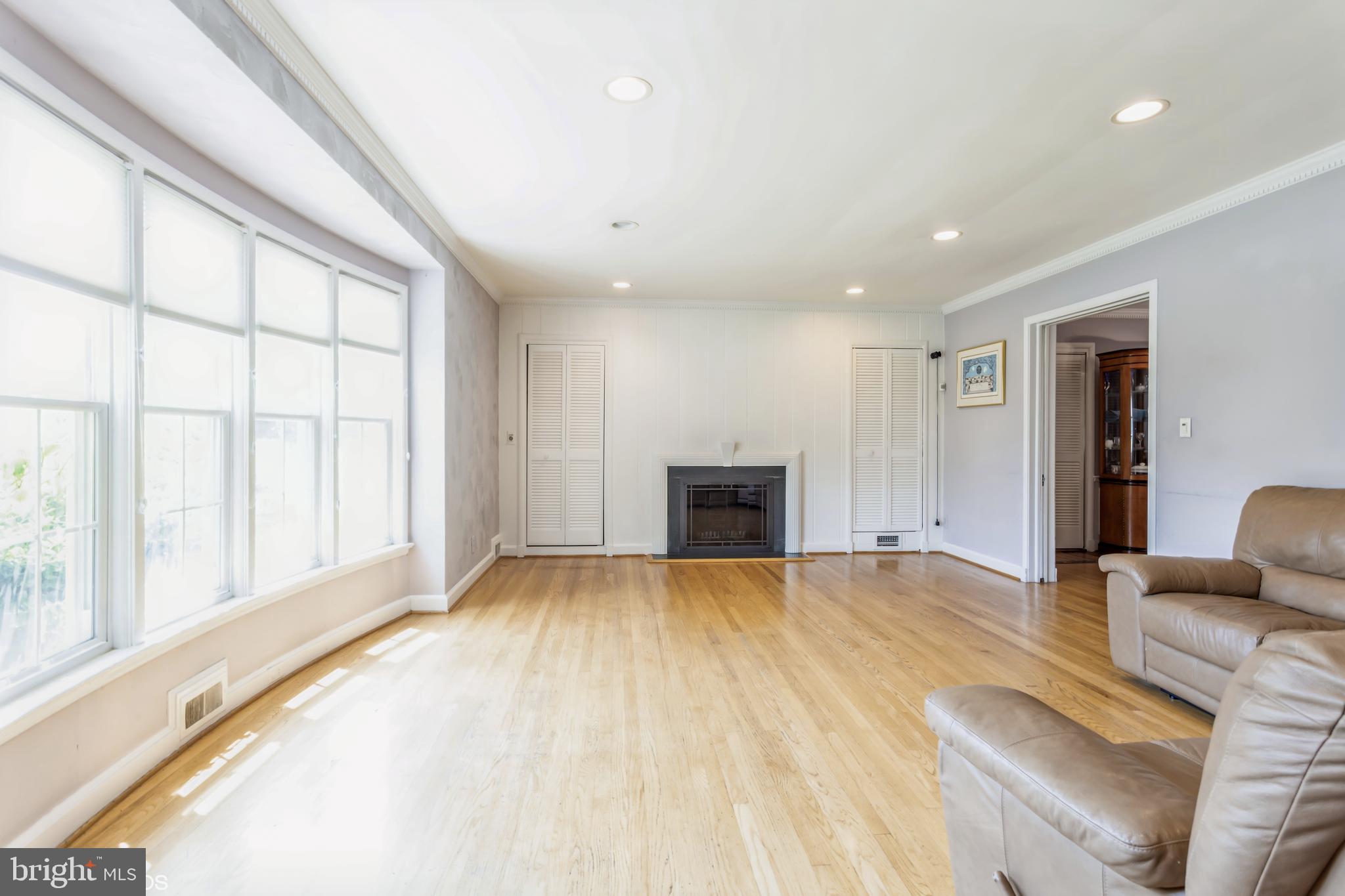 3216 Fallstaff Road Baltimore, MD 21209 - Photo 9 of 59