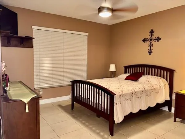 $2,500 | 5880 West Sample Road, Unit 105, Coral Springs, FL 33067
