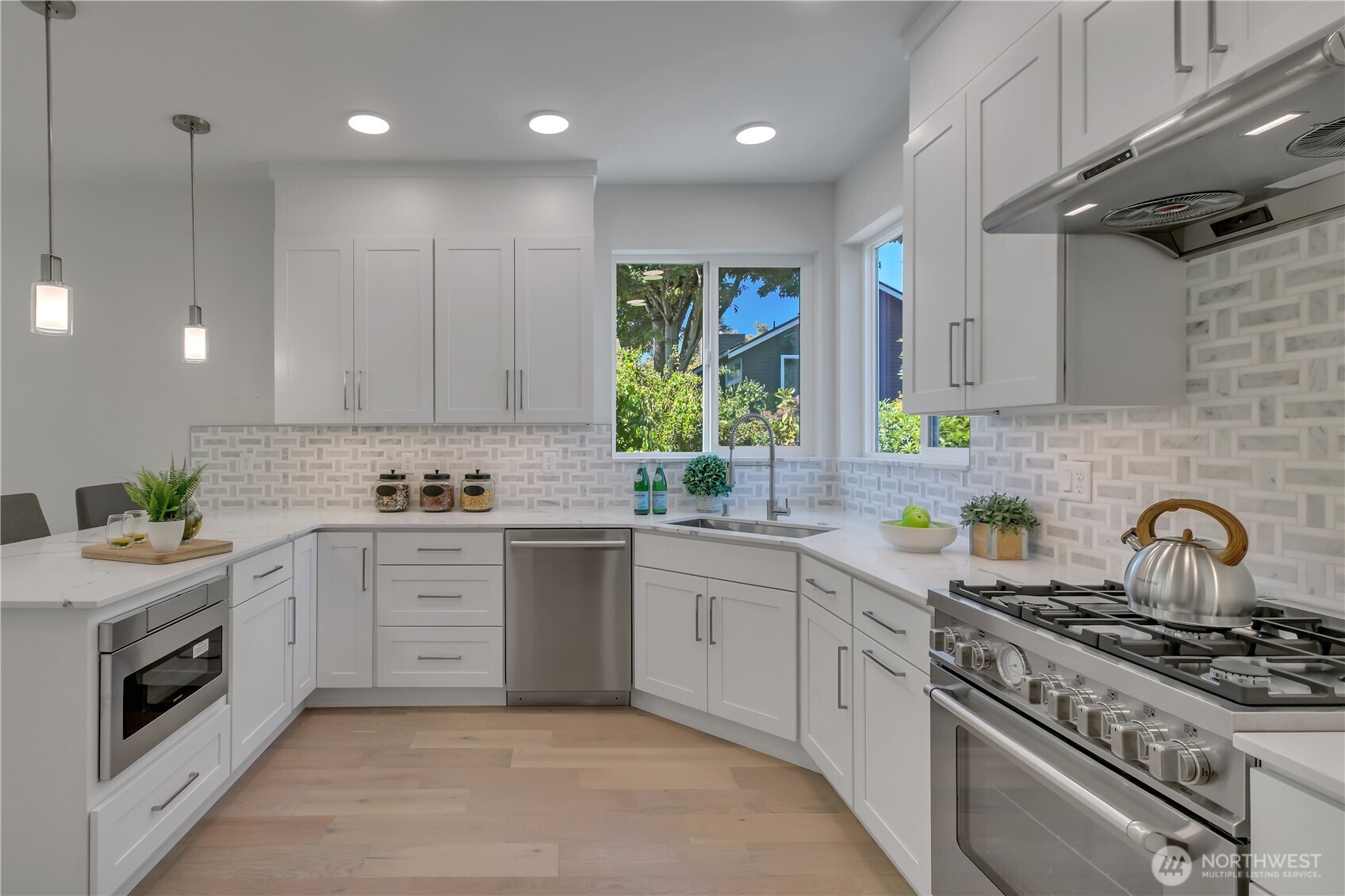 4019 4th Avenue Northeast, Unit B Seattle, WA 98105 - Photo 14 of 40