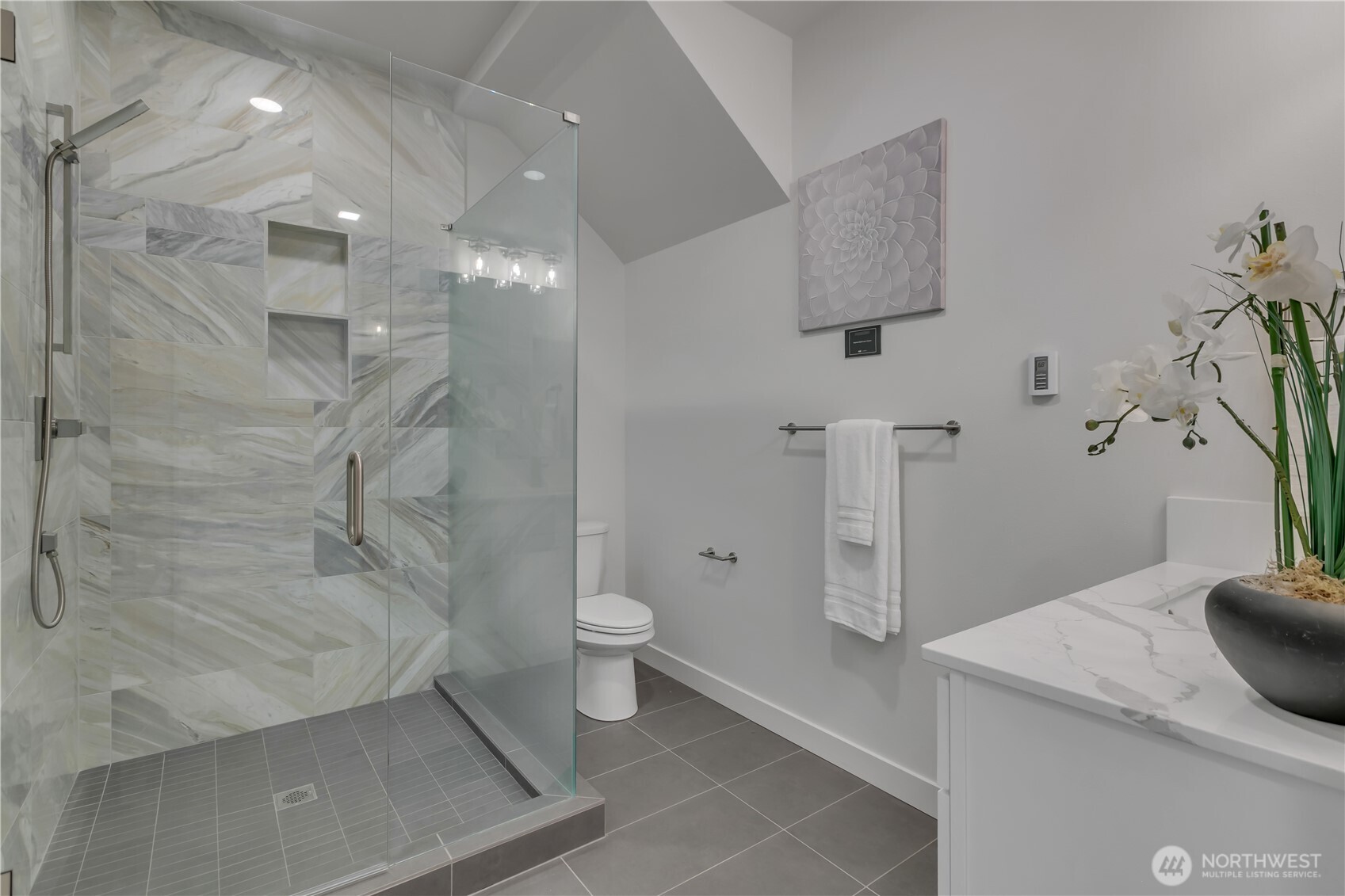 4019 4th Avenue Northeast, Unit B Seattle, WA 98105 - Photo 20 of 40