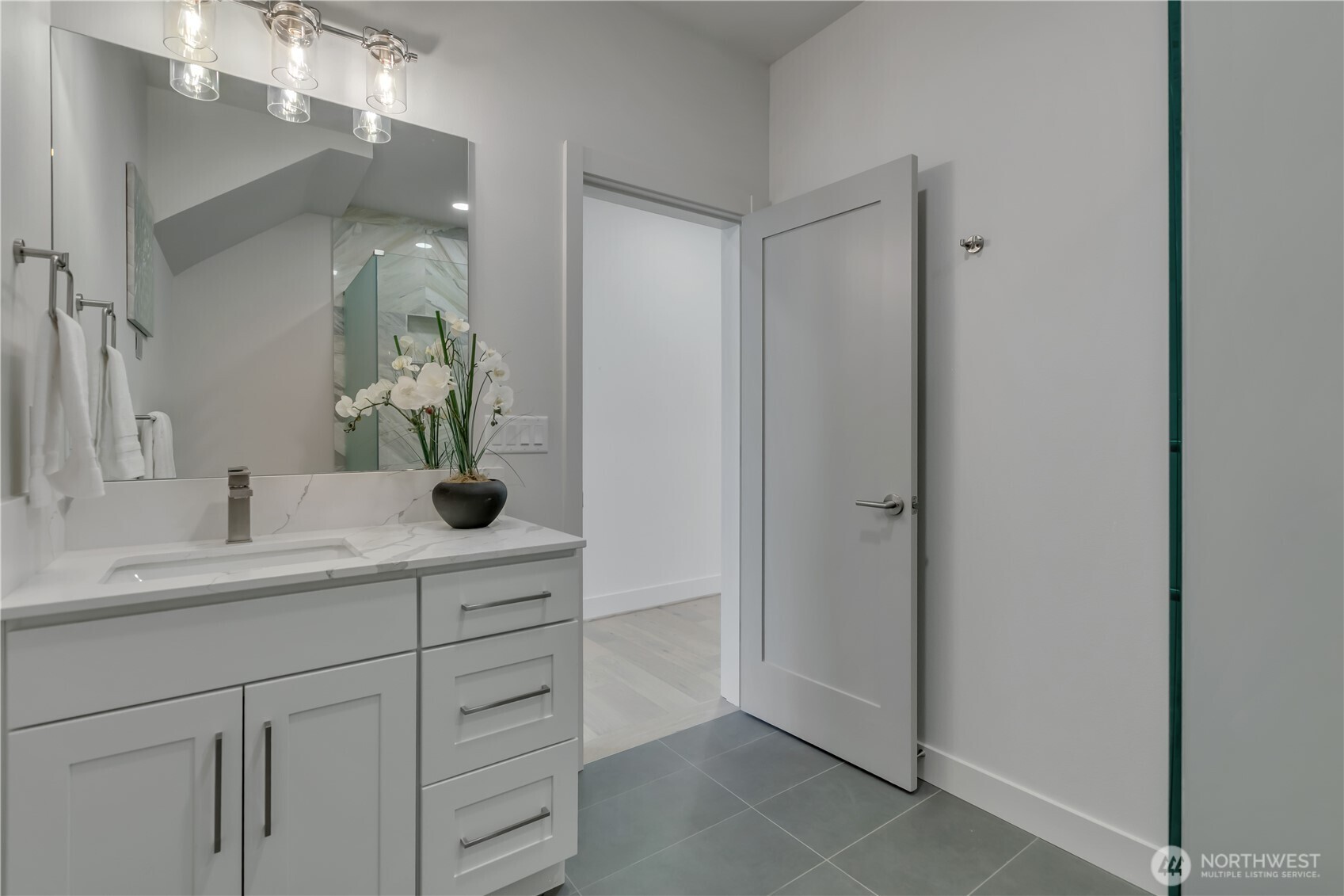 4019 4th Avenue Northeast, Unit B Seattle, WA 98105 - Photo 21 of 40