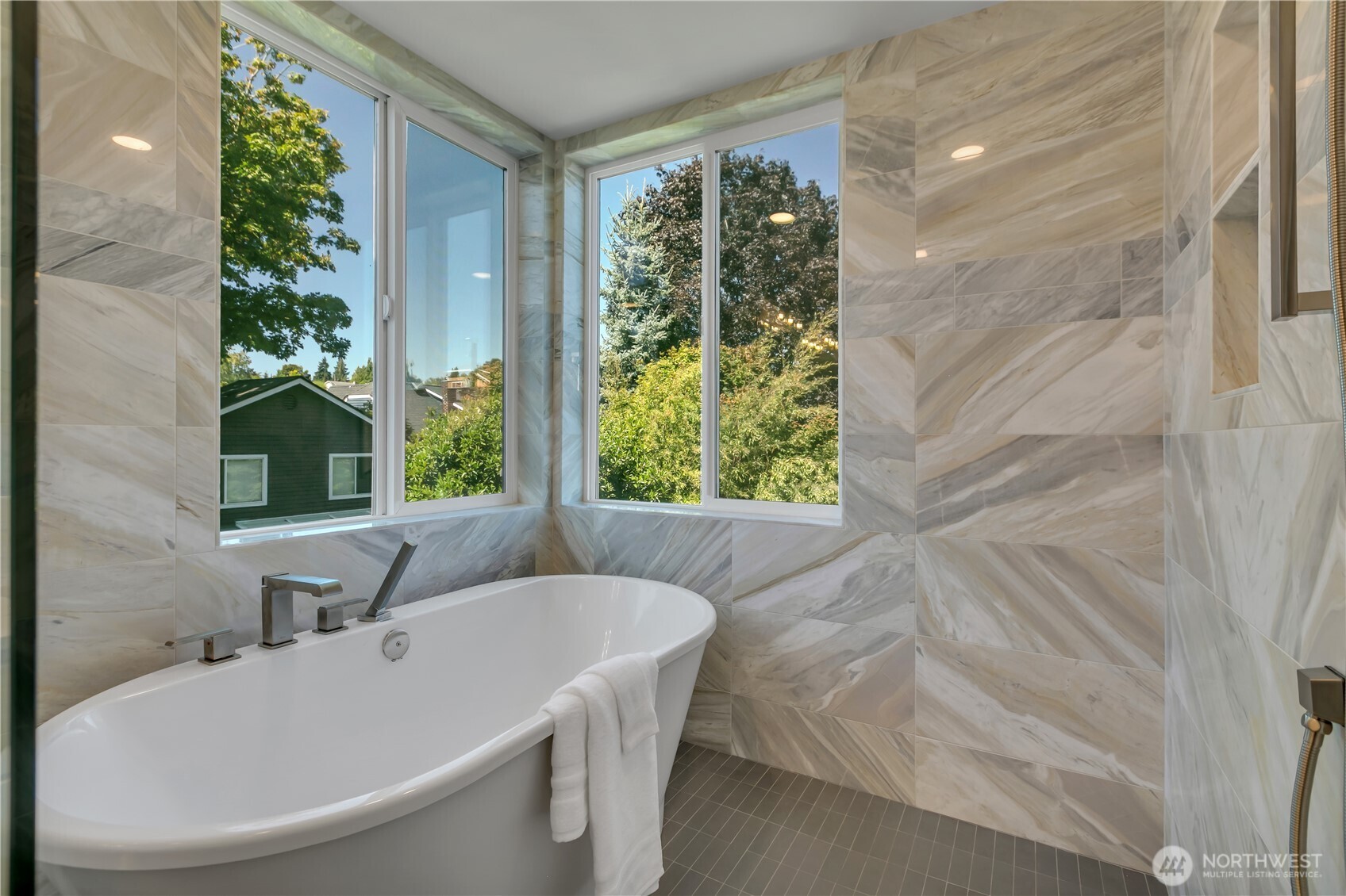 4019 4th Avenue Northeast, Unit B Seattle, WA 98105 - Photo 29 of 40