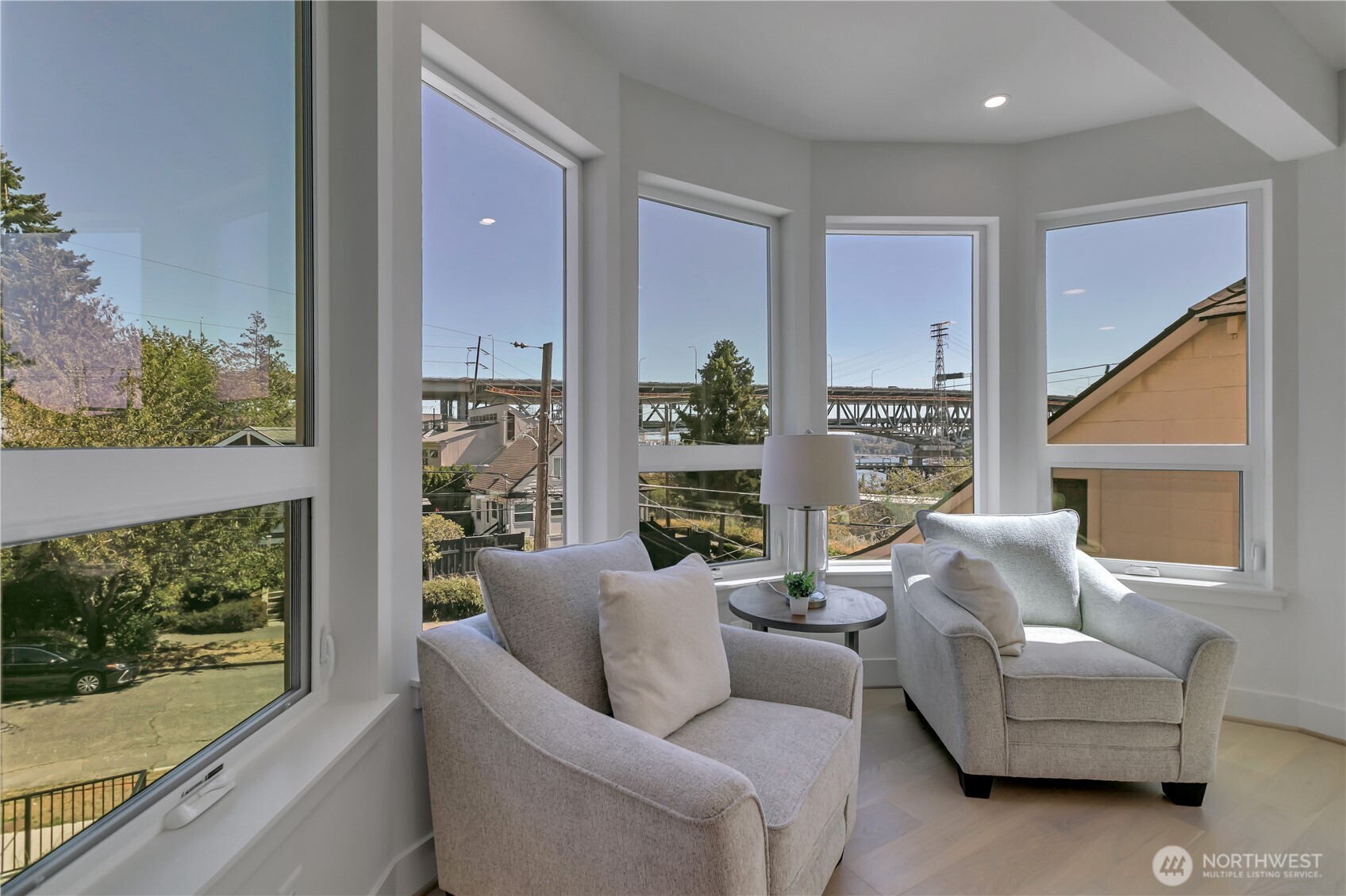 4019 4th Avenue Northeast, Unit B Seattle, WA 98105 - Photo 7 of 40