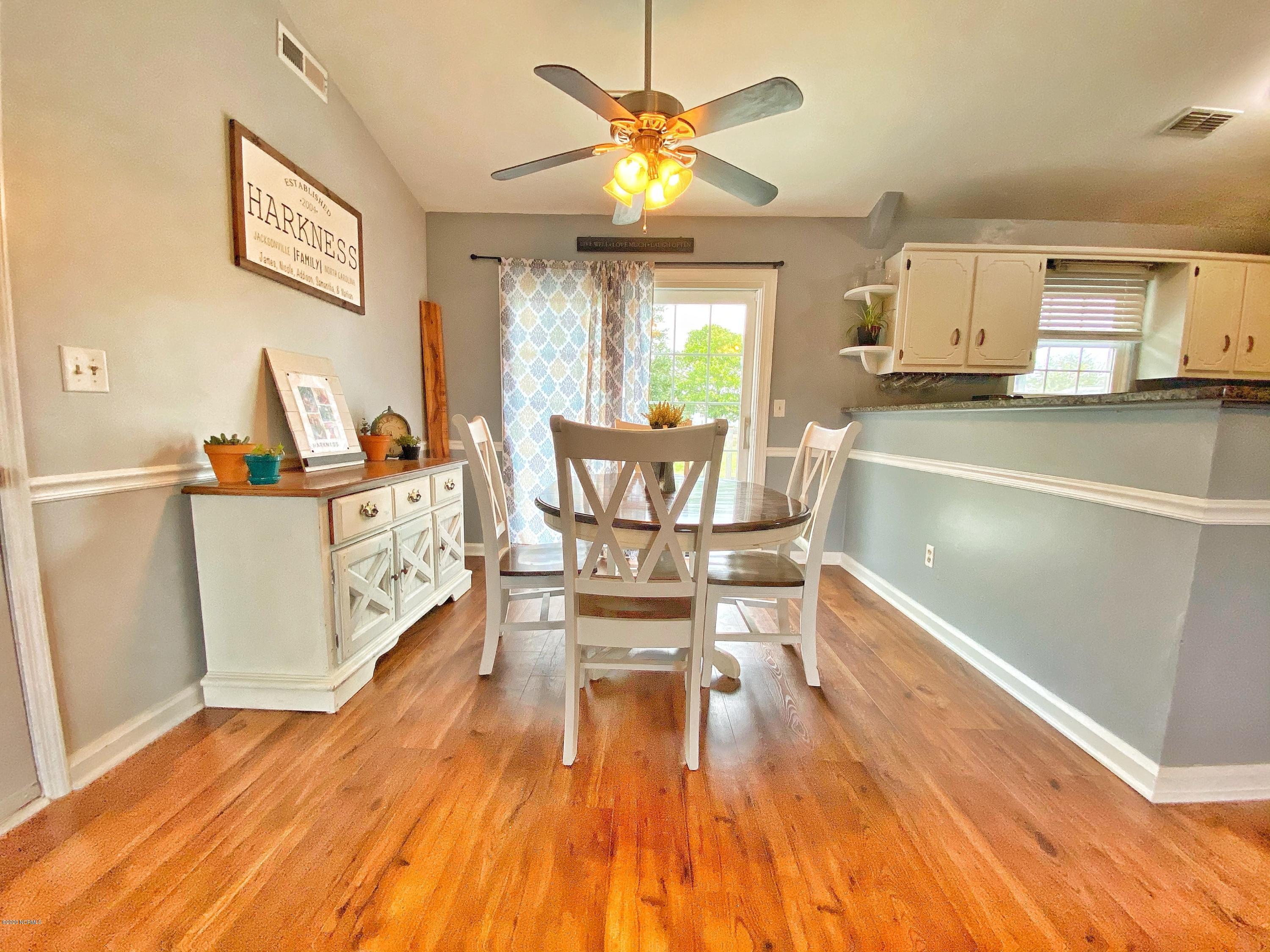 499 Sand Ridge Road Hubert, NC 28539 - Photo 25 of 42 Dinningrm4