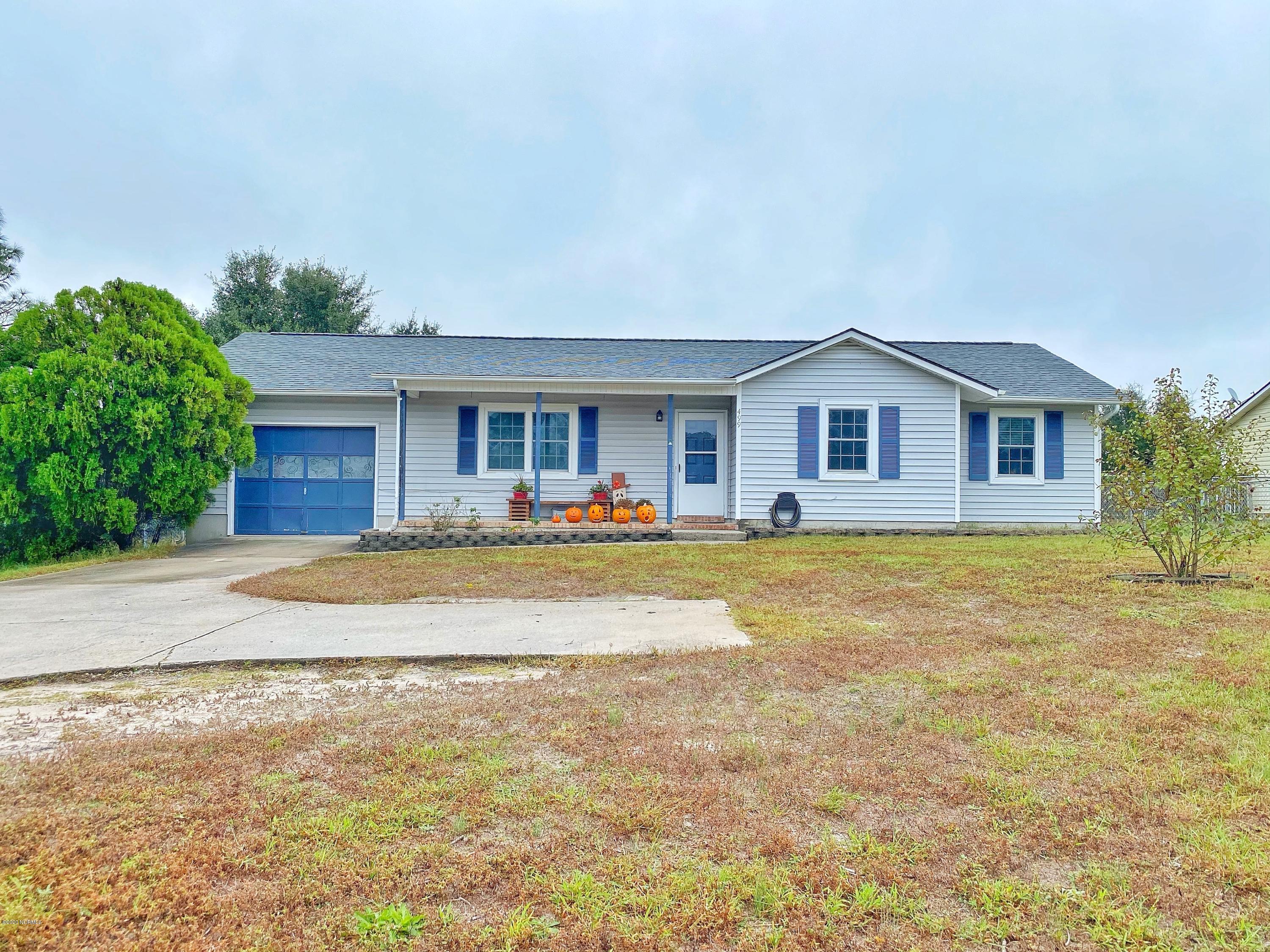 499 Sand Ridge Road Hubert, NC 28539 - Photo 5 of 42 Front