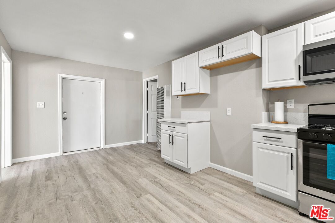 301 West Reeves Avenue Ridgecrest, CA 93555 - Photo 4 of 31 Gallery Image 4