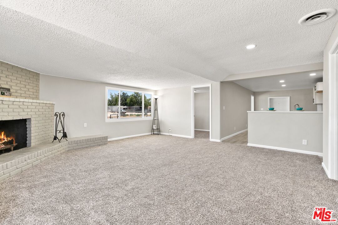 301 West Reeves Avenue Ridgecrest, CA 93555 - Photo 8 of 31 Gallery Image 8