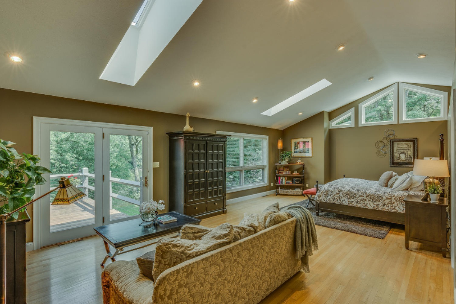 3065 Copp Road Niles, MI 49120 - Photo 29 of 60 Master Suite