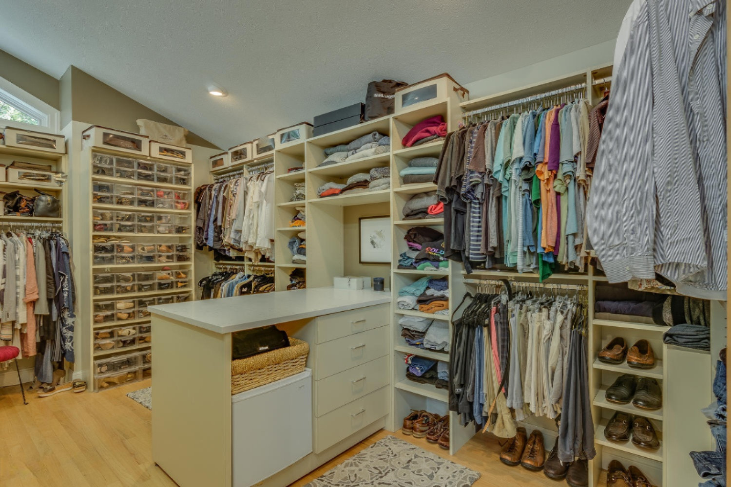 3065 Copp Road Niles, MI 49120 - Photo 34 of 60 Master Suite Closet