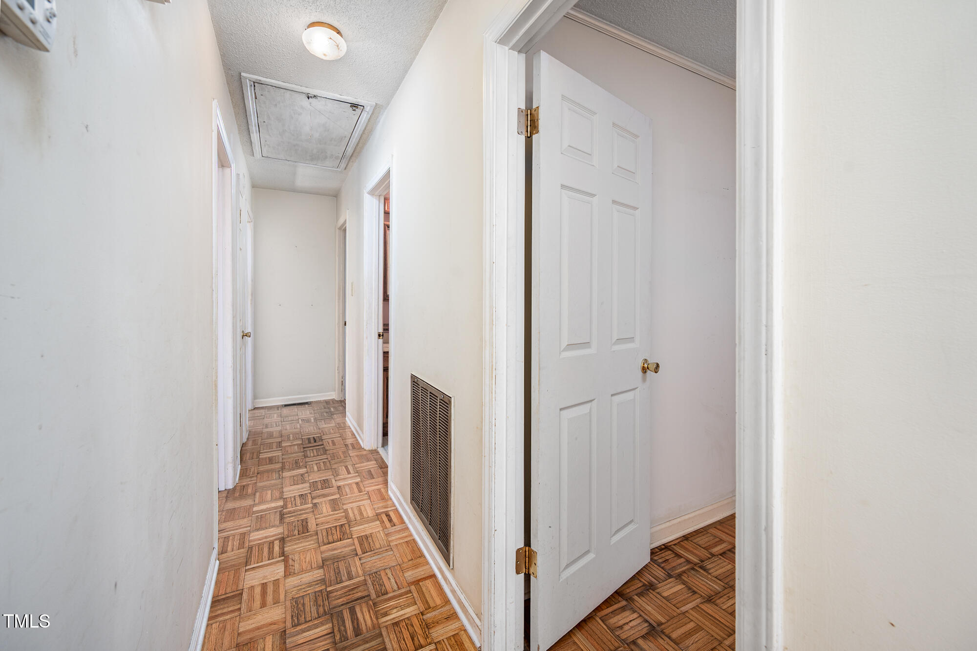 926 Allister Road Durham, NC 27703 - Photo 18 of 39 926Allister-18
