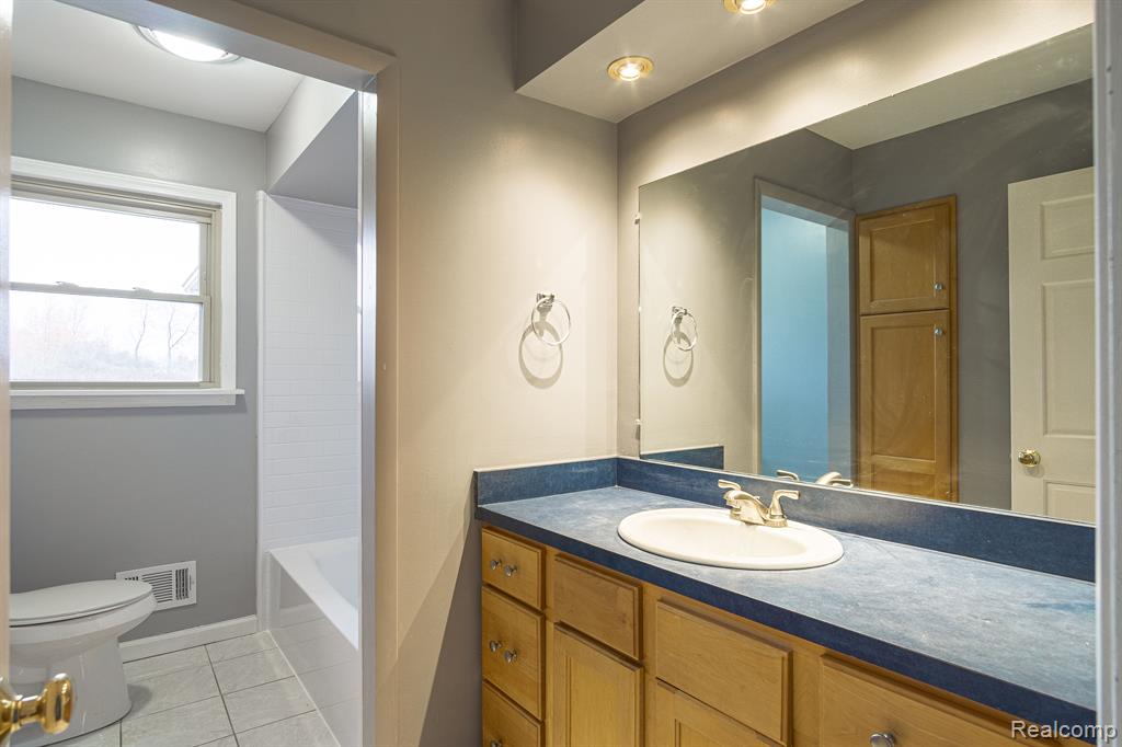 3055 Beck Road Howell, MI 48843 - Photo 16 of 18