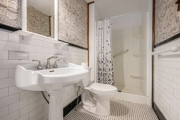 $335,000 | 380 Centreville Road, Constantine, MI 49042