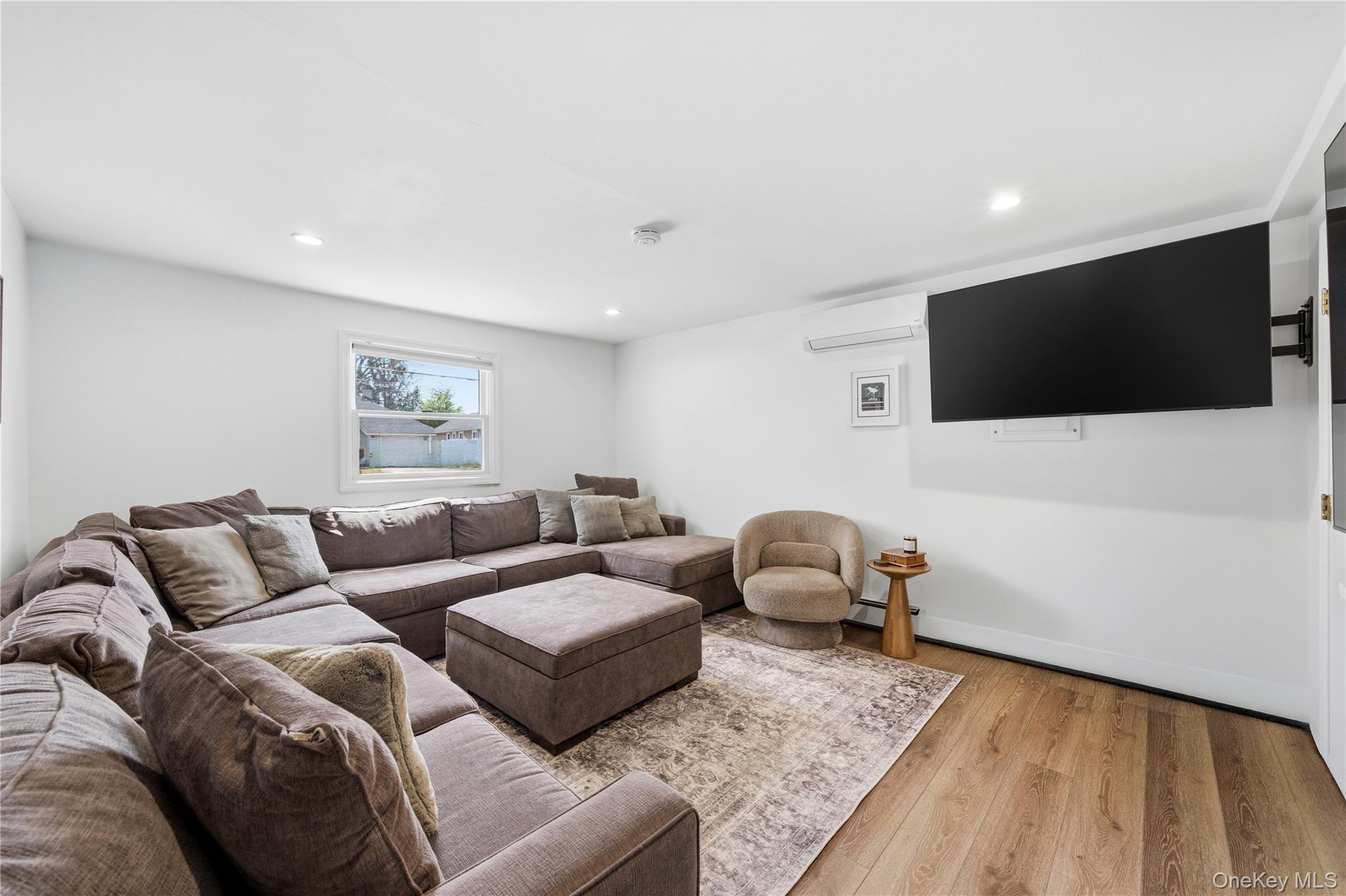 27 Polo Road Massapequa, NY 11758 - Photo 20 of 34 Gallery Image 20