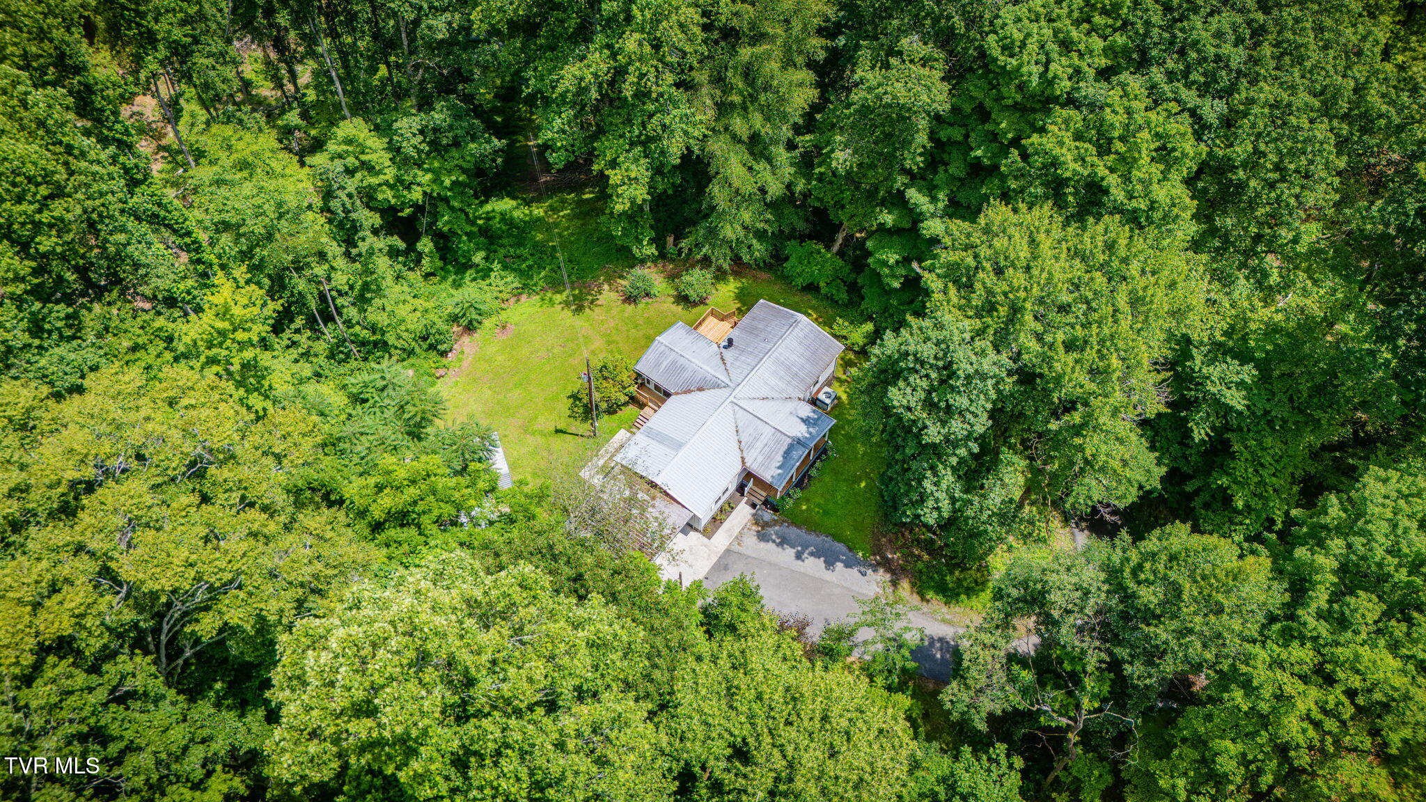 1447 Clawson Road Jonesville, VA 24263 - Photo 29 of 43 102