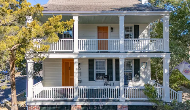 $2,800 | 201 Ann Street, Beaufort, NC 28516