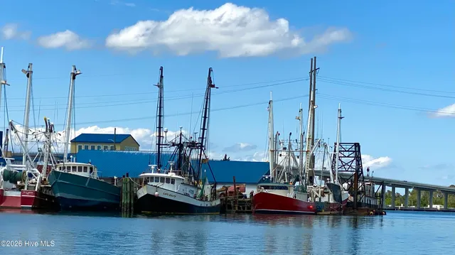 $2,800 | 201 Ann Street, Beaufort, NC 28516