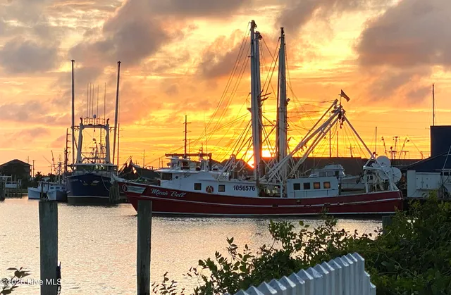 $2,800 | 201 Ann Street, Beaufort, NC 28516