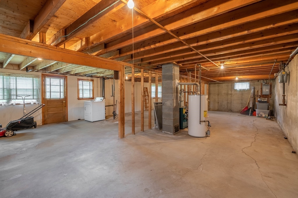58 Wedgewood Road Worcester, MA 01602 - Photo 25 of 28 a view of a room with gym equipment