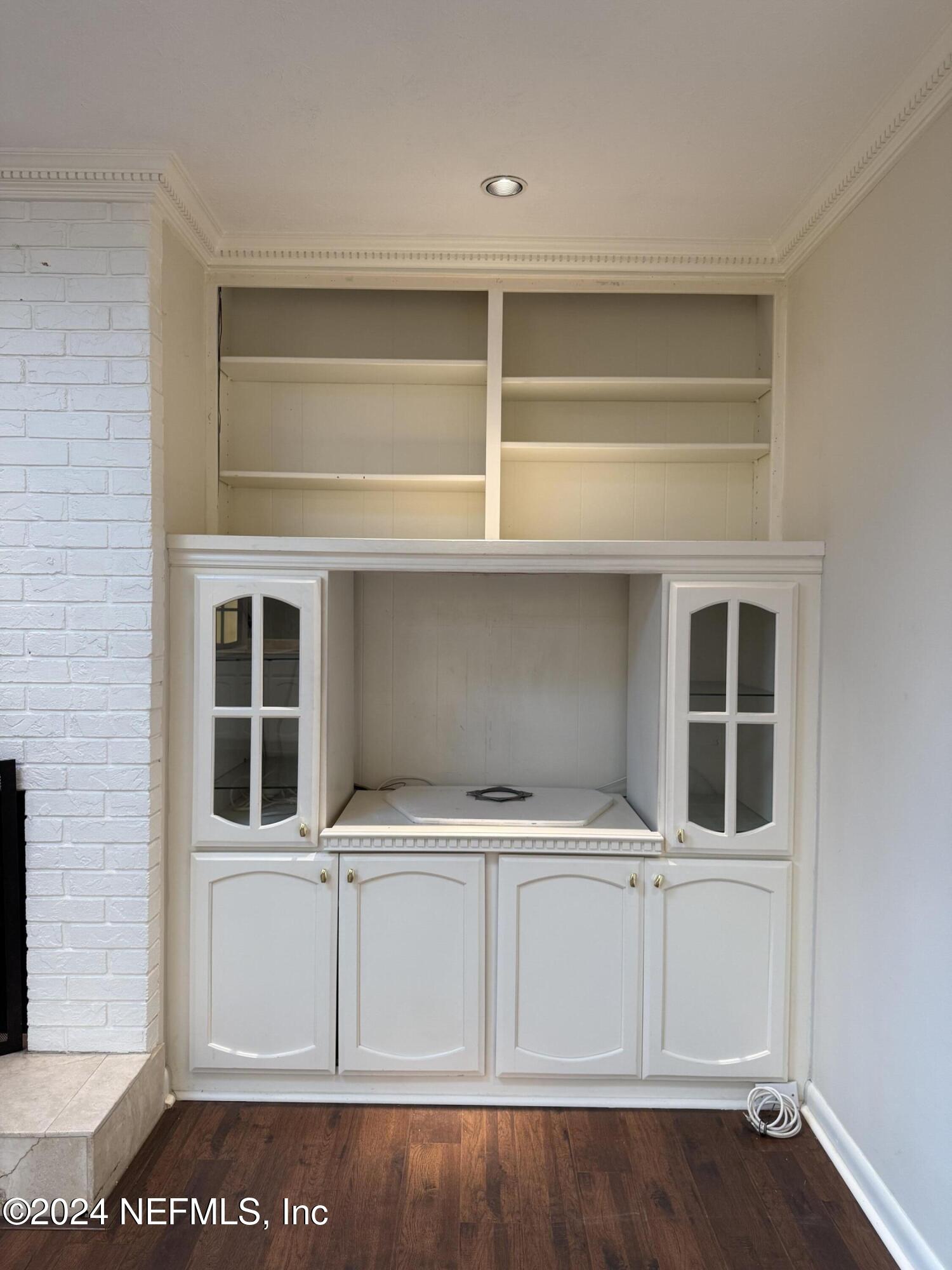 3401 Debussy Road Jacksonville, FL 32277 - Photo 23 of 96 Entertainment center