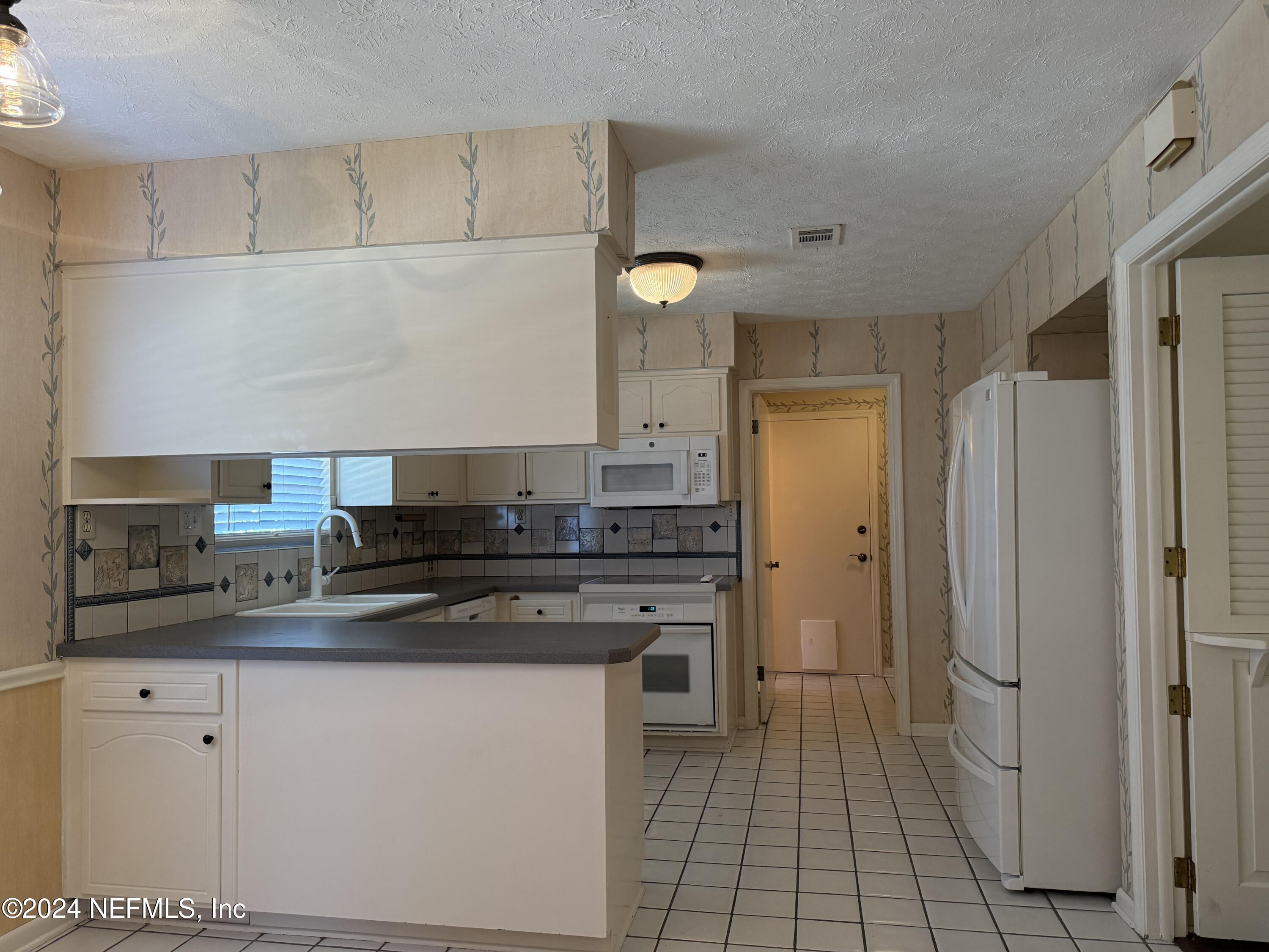 3401 Debussy Road Jacksonville, FL 32277 - Photo 35 of 96 Kitchen