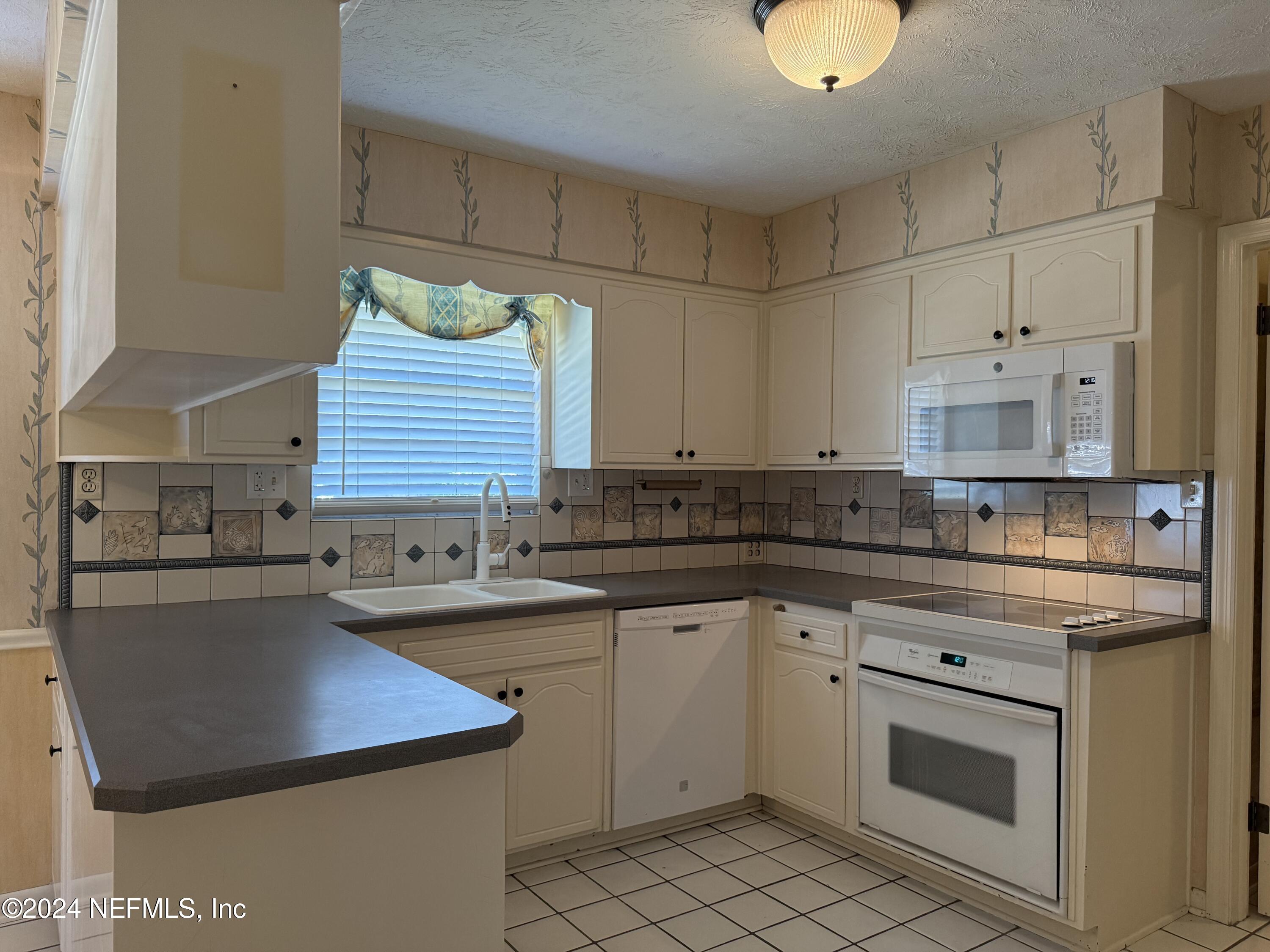 3401 Debussy Road Jacksonville, FL 32277 - Photo 36 of 96 Kitchen