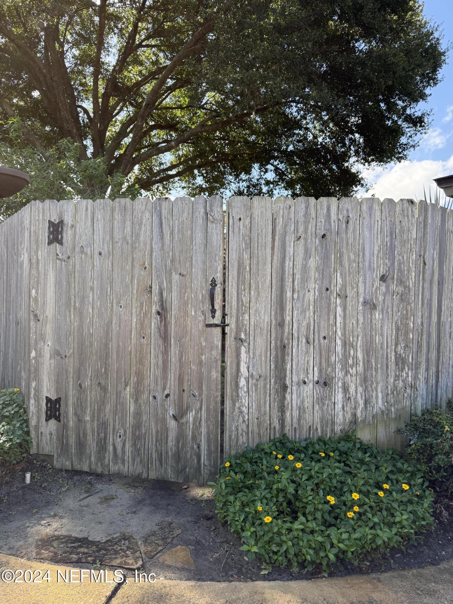 3401 Debussy Road Jacksonville, FL 32277 - Photo 81 of 96 Gate to back yard