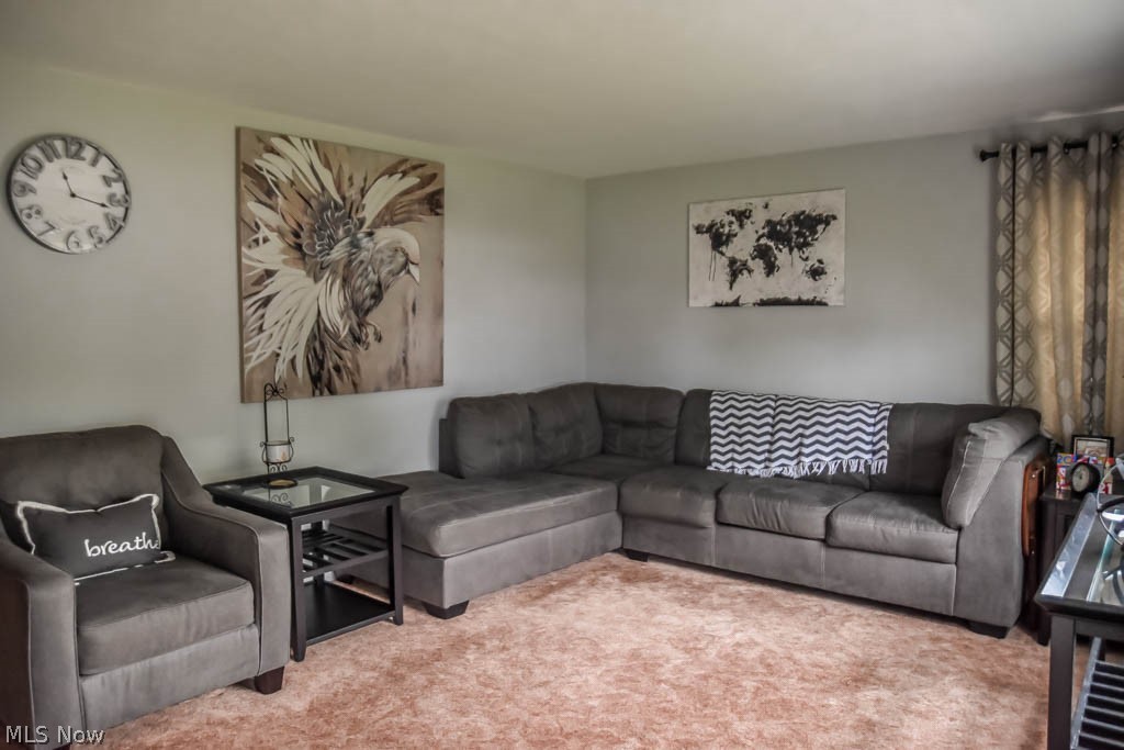 3503 Birchdale Road Northwest Canton, OH 44708 - Photo 8 of 20 Living room