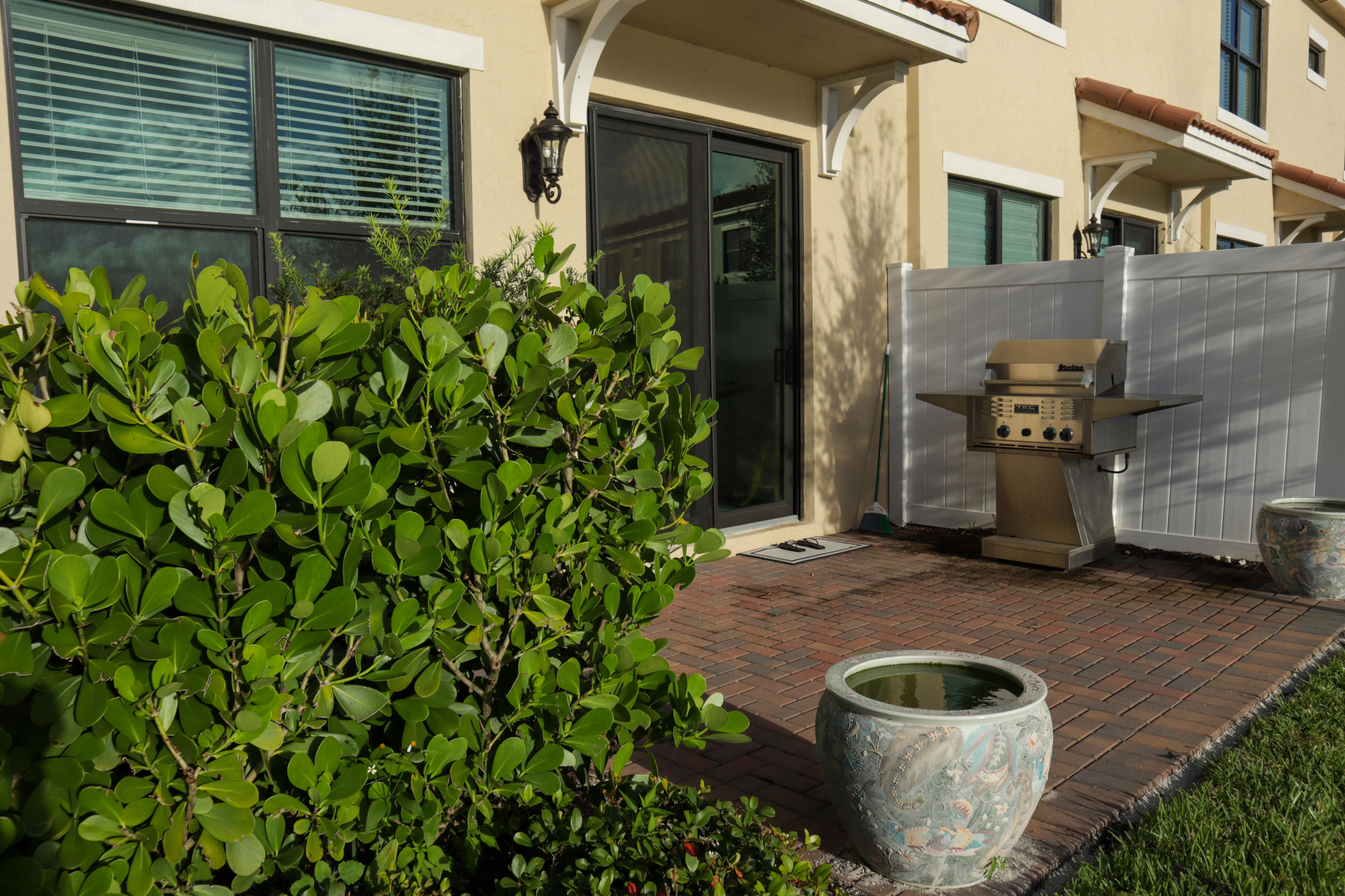 9474 Glider Way Boca Raton, FL 33428 - Photo 19 of 24 18 Patio